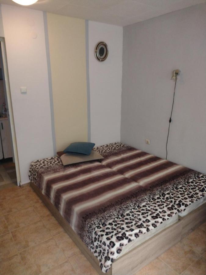 apartment Petr Beron Varna Buitenkant foto